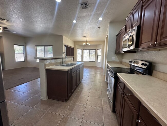 Building Photo - 1210 Paso Robles Ave