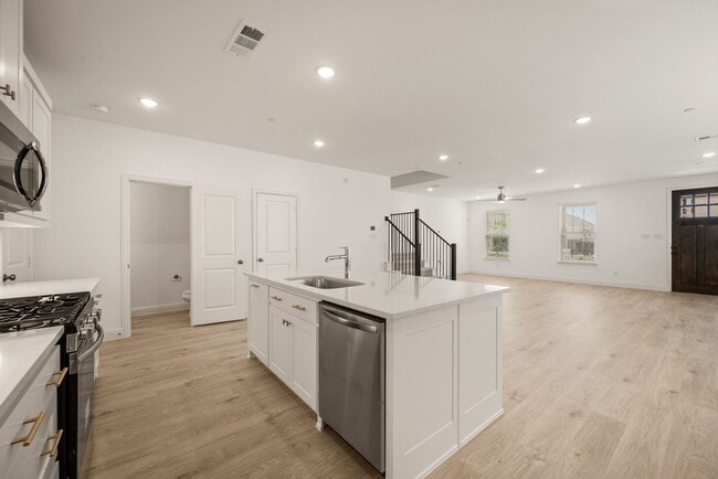 Building Photo - 8936 Magnet Dr