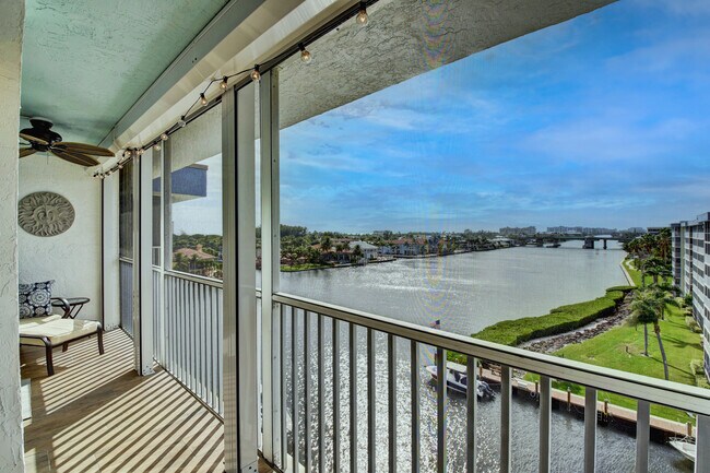 Building Photo - 1 Harbourside Dr