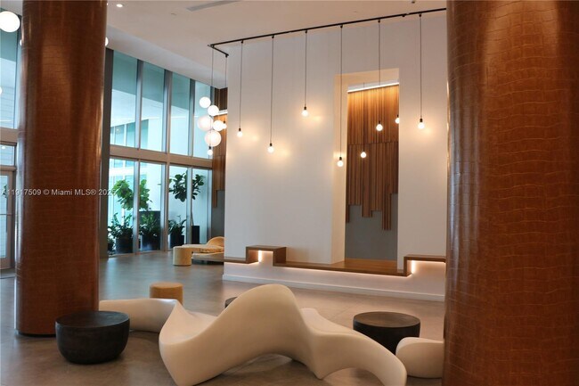 Building Photo - 350 S Miami Ave