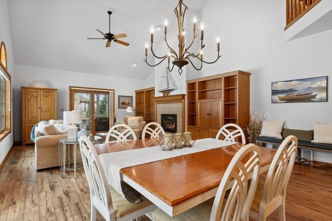 Building Photo - 3 bedroom, 2.5 bath townhome, close to Whitefish Lake State Park and the Golf Course