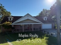 Building Photo - Executive Lake Home near Big Cedar Lodge