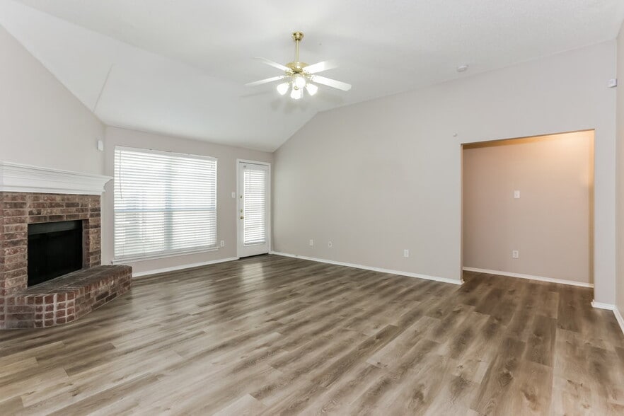 Building Photo - 12437 Seven Eagles Ln