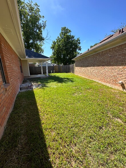 Building Photo - 3324 Danbury Ct