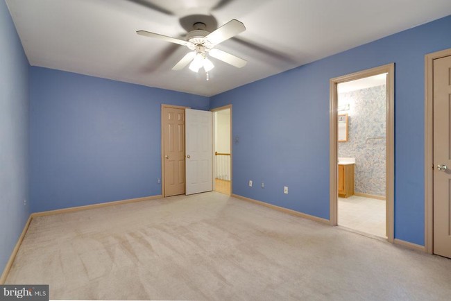 Building Photo - 7608 Southern Oak Dr