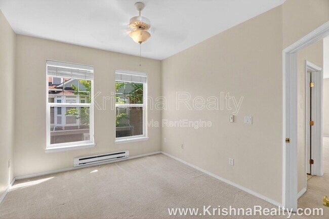 Building Photo - 1175 NE 64th Ln