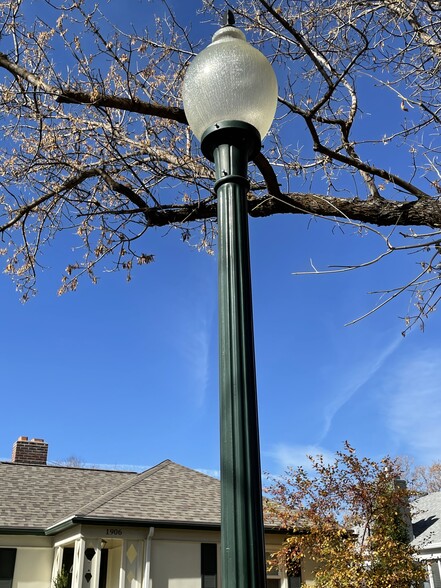 Darling Street Lamps - 1906 S Imperial St