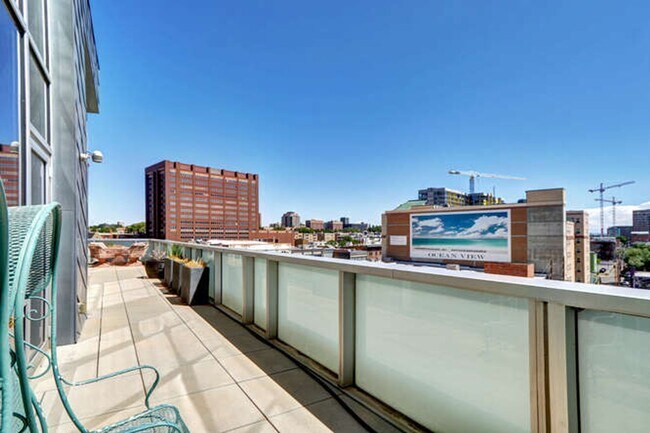 Building Photo - Denver Art Museum Penthouse Available NOW!!