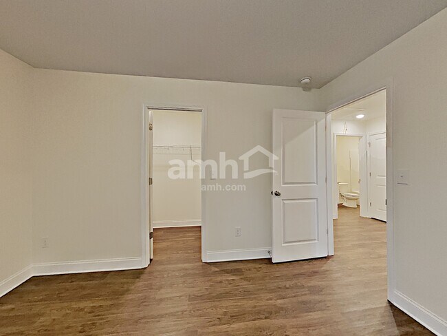 Building Photo - 4941 Wilcrest Ct