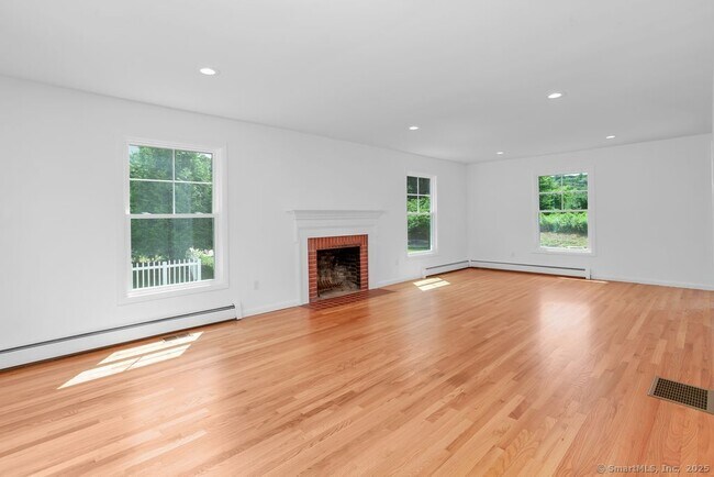 Building Photo - 214 Mixville Rd