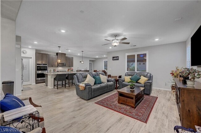 Building Photo - 6391 Montrose Park Ct