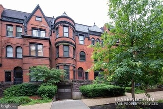 Building Photo - 1007 New Hampshire Ave NW