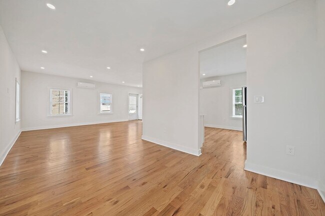 Building Photo - 57 Orchardfield St