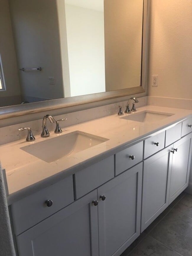 Building Photo - Single Story Stockton Home - Located in Westlake Village