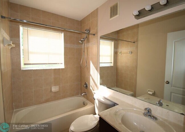 Building Photo - 3001 SW 128th Ave