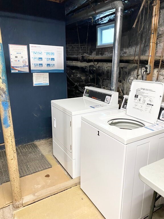 Building Photo - 135 Central St