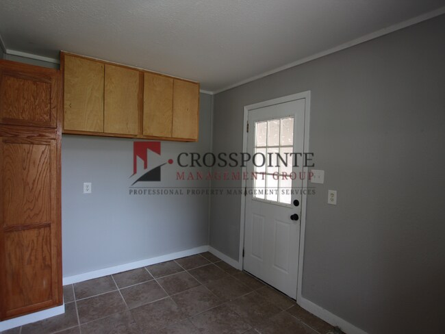 Building Photo - Coming Soon! 3 Bedroom 2 Bath in Bullard! Large Shop!