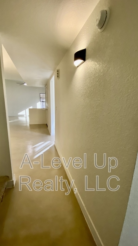 Building Photo - 2387 W Palo Dulce Dr