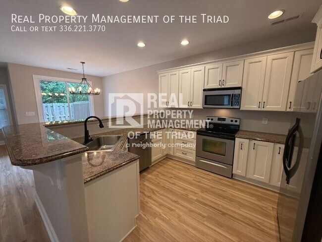 Building Photo - 4994 Wyngate Village Dr