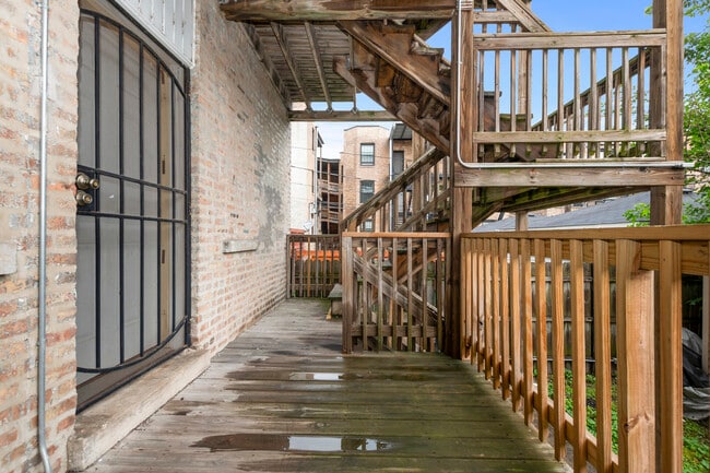 Building Photo - 4517 S Calumet Ave