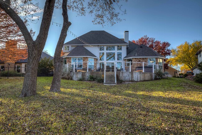 Building Photo - 8606 Columbia Dr