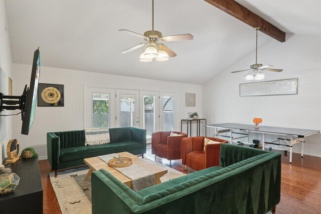 Building Photo - 11500 Sterlinghill Dr