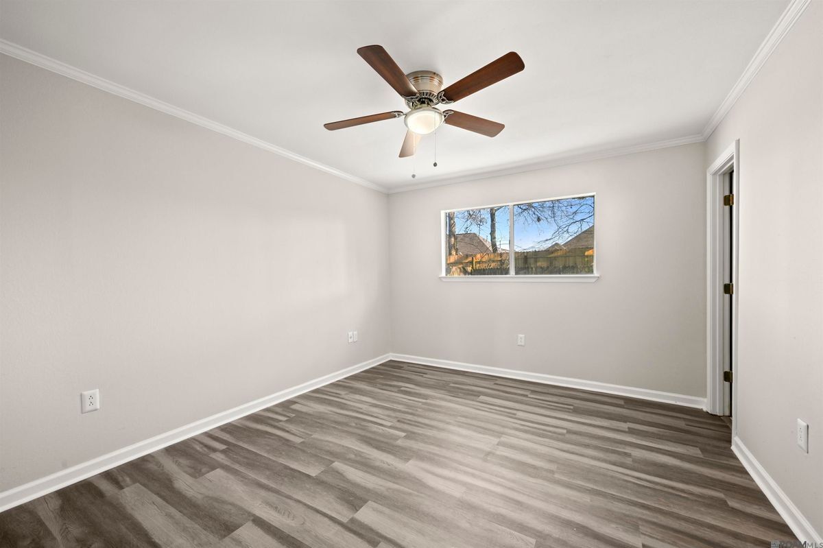 Building Photo - 9219 Baronne Dr