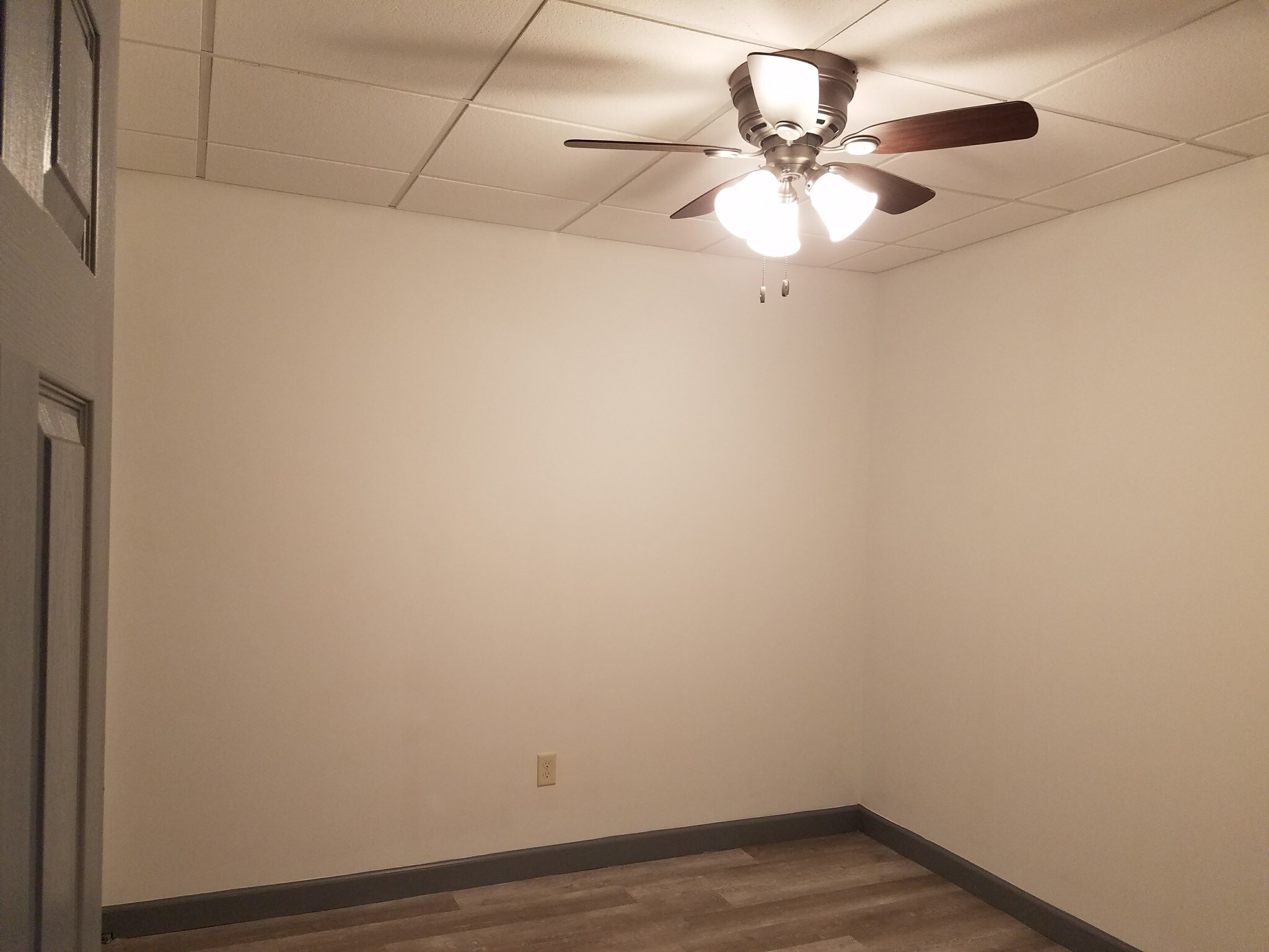 Middle Bedroom and/or office - 115 W North St