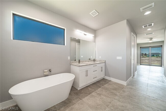 Building Photo - 2458 NW 21st Terrace