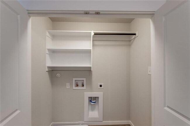 Building Photo - 17303 Leafroller Dr