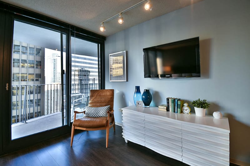 Building Photo - 230 N Columbus Dr