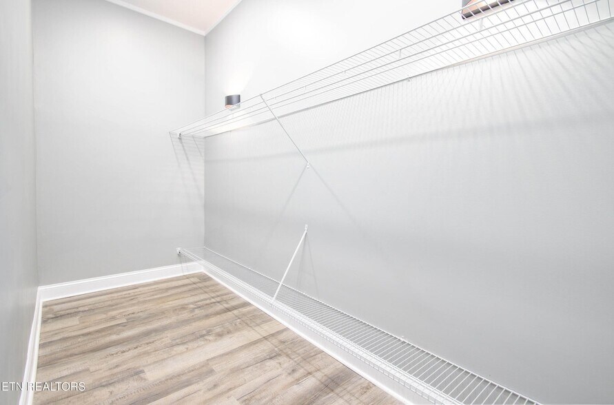 Building Photo - 224 E Quincy Ave