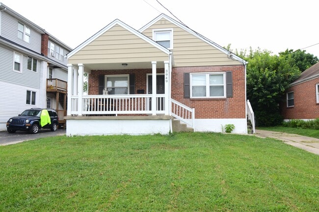 Building Photo - 3949 Deer Park Ave