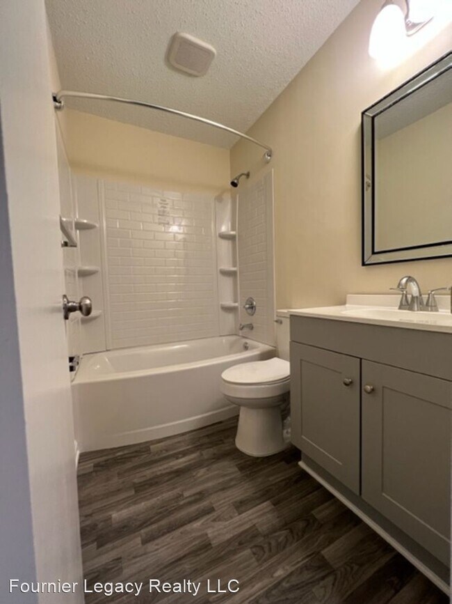 Building Photo - 3 br, 2.5 bath House - 4239 Baylor Street