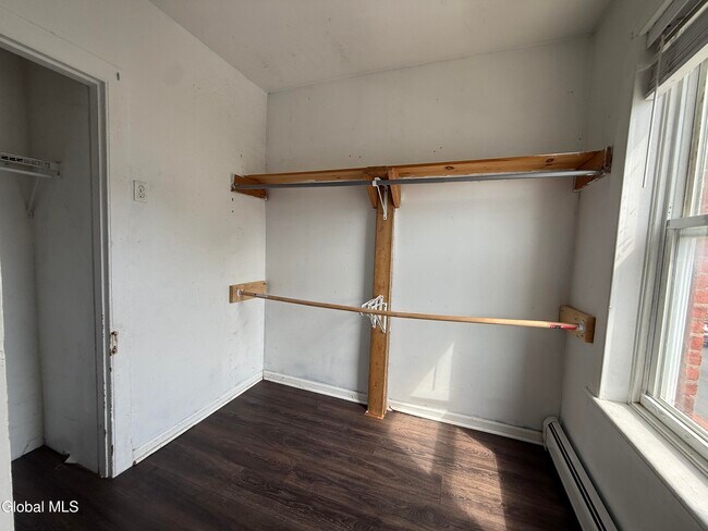 Building Photo - 403 2nd St