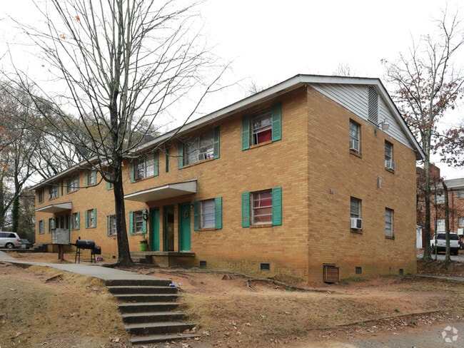 Building Photo - 536 College St