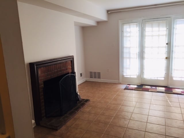 fireplace - 727 6th St SE