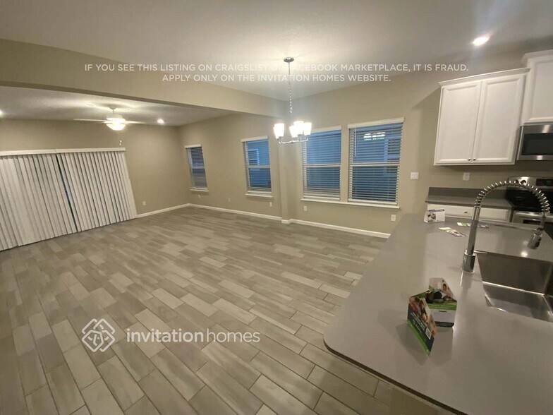 Building Photo - 11370 Oyster Creek Rd