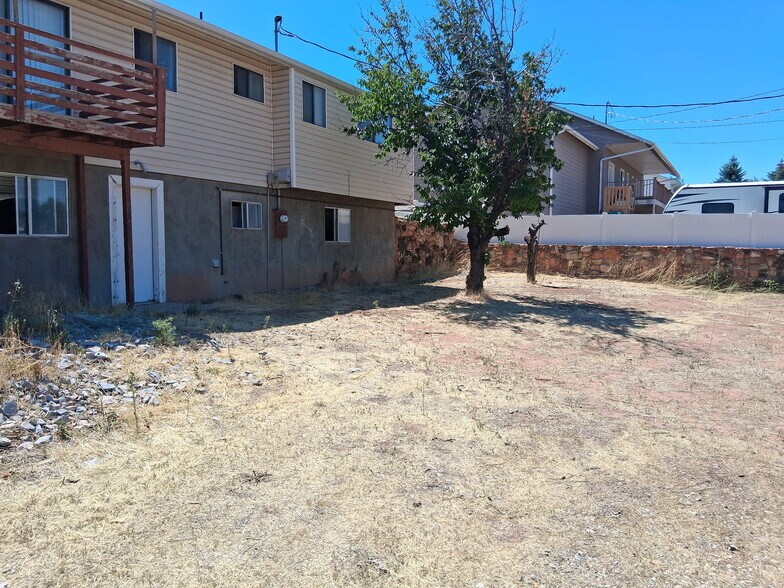 Building Photo - 1026 S Interstate Dr