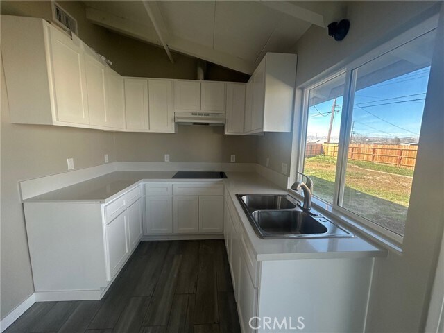 Building Photo - 7607 Columbine Ave