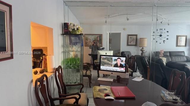 Building Photo - 1801 S Ocean Dr