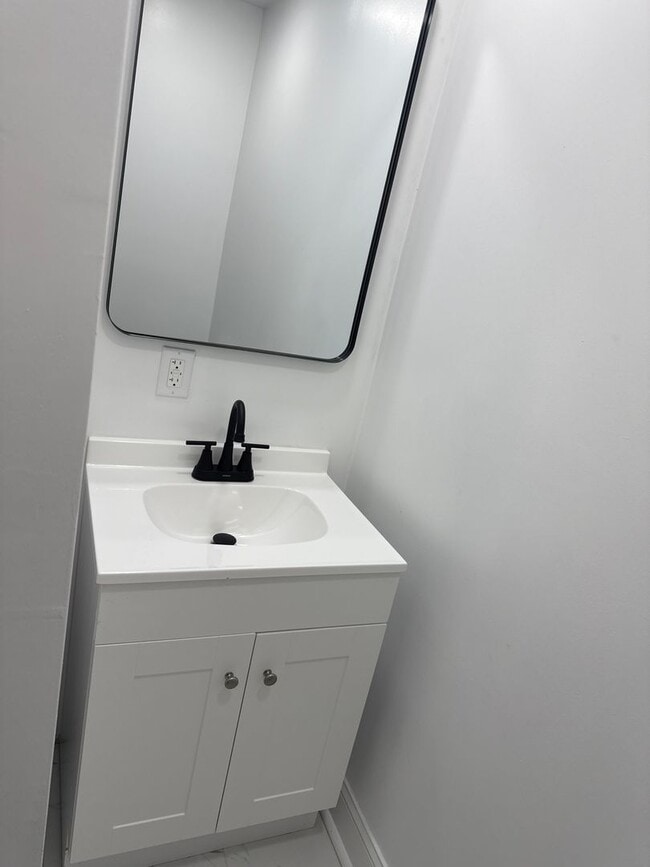 Building Photo - Beautiful Newly Renovated 3 Bedroom Home Now Available in East Falls!!!