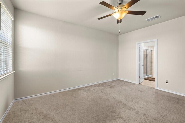 Building Photo - 1421 Itzel Bnd