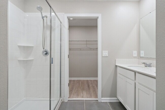 Building Photo - Spacious 4-Bed Retreat with 2.5 Baths in Davenport, FL – Your Next Rental Home Awaits!