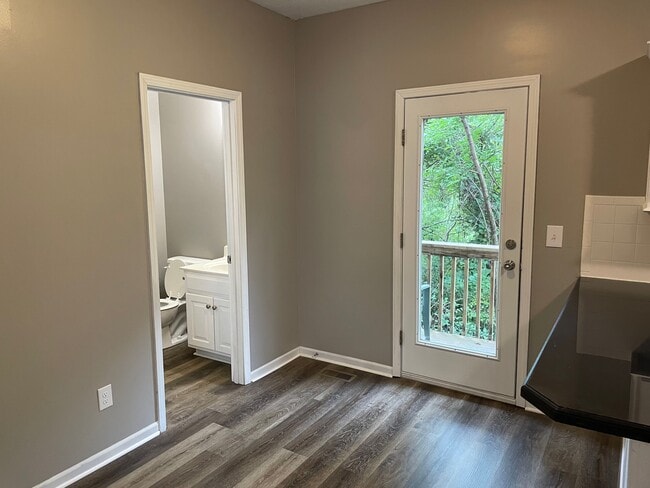 Building Photo - 5100 Hardy Ct