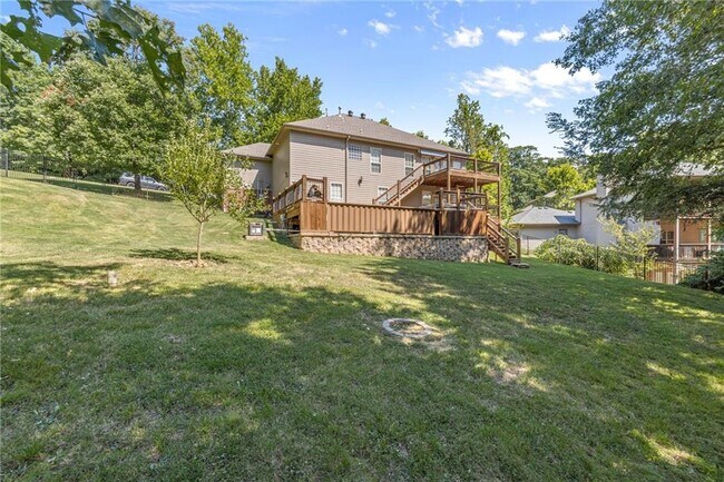 Building Photo - 621 Rockcliff Rd