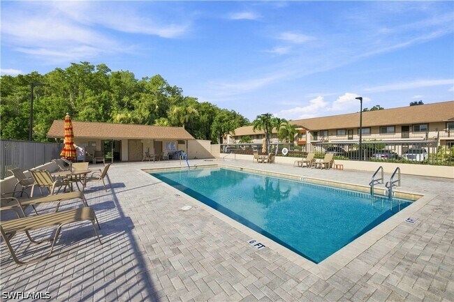 Building Photo - 13090 Cross Creek Ct