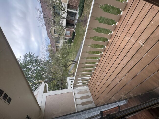 Building Photo - 576 Greystone Ln