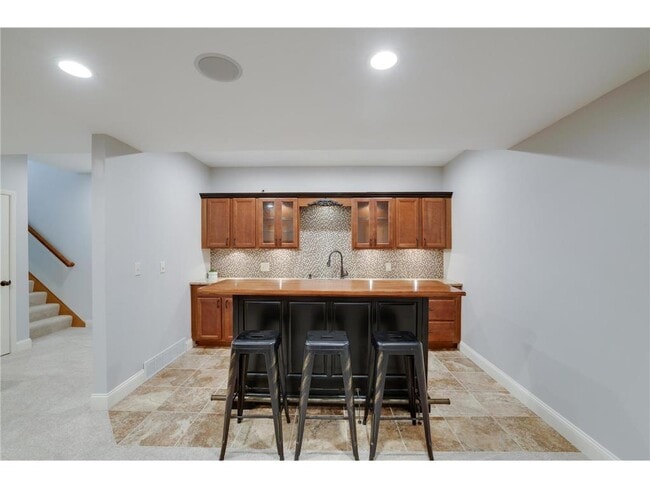 Building Photo - 645 Ramsey Cir