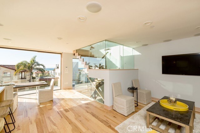 Building Photo - 814 Monterey Blvd